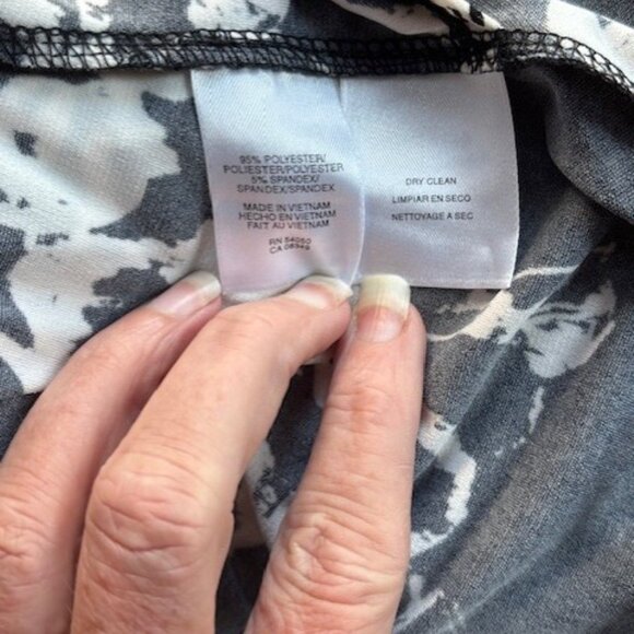 Evan Picone 14 P Black White V Neck Side Tie Ruched Dress Abstract Floral Modern - Picture 3 of 6